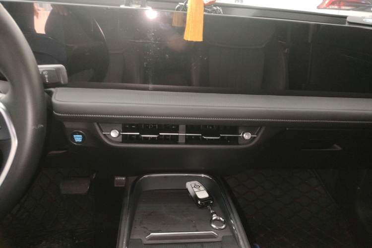 Used Ford Mondeo 2025 2.0T EcoBoost Luxury Version Audio And AC Panel