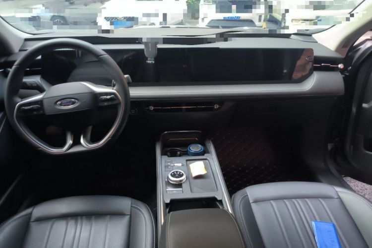 Used Ford Mondeo 2025 2.0T EcoBoost Luxury Version Center Console