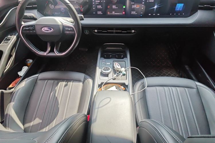 Used Ford Mondeo 2025 1.5T EcoBoost Luxury Version Center Console