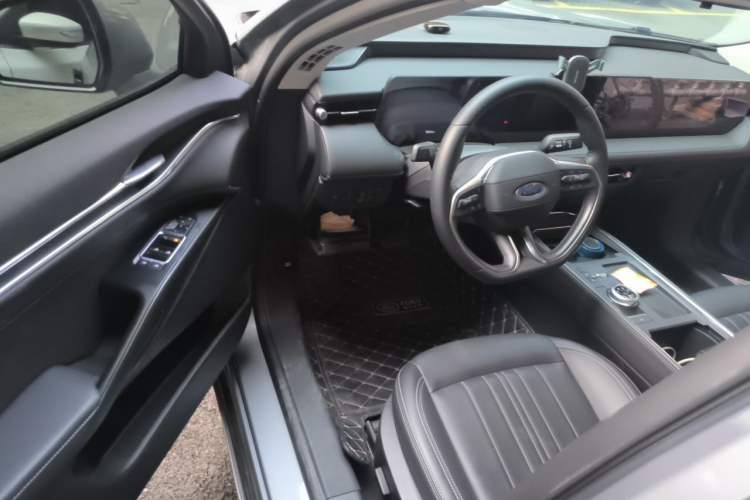 Used Ford Mondeo 2025 2.0T EcoBoost Luxury Version Driver Seat
