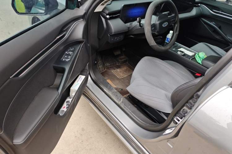 Used Ford Mondeo 2025 2.0T EcoBoost Luxury Version Driver Seat