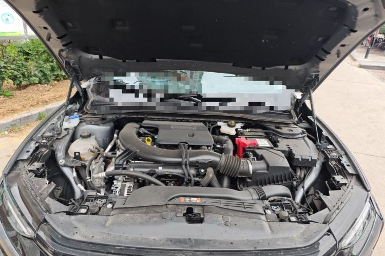 Used Ford Mondeo 2025 2.0T EcoBoost Luxury Version Engine Bay
