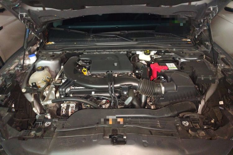 Used Ford Mondeo 2025 2.0T EcoBoost Luxury Version Engine Bay