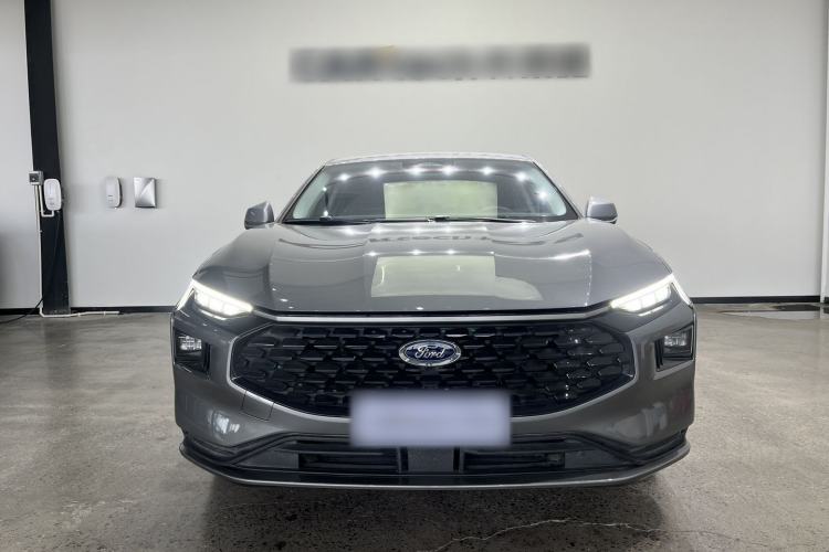 Used Ford Mondeo 2025 2.0T EcoBoost Luxury Version Exterior 1