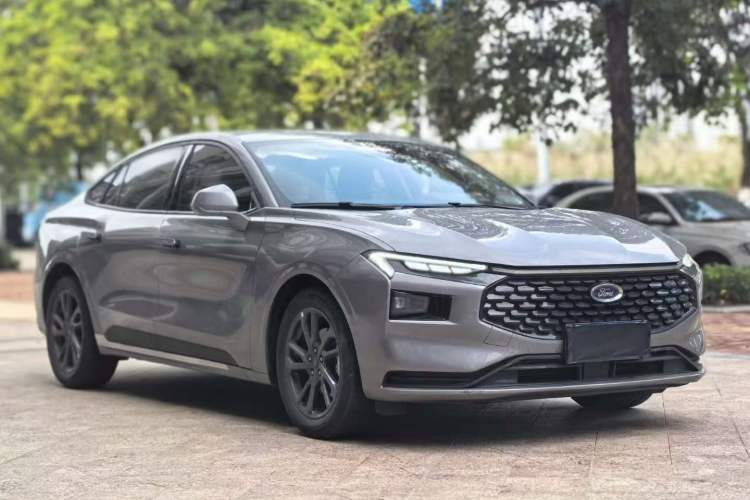 Used Ford Mondeo 2025 2.0T EcoBoost Luxury Version Exterior 4