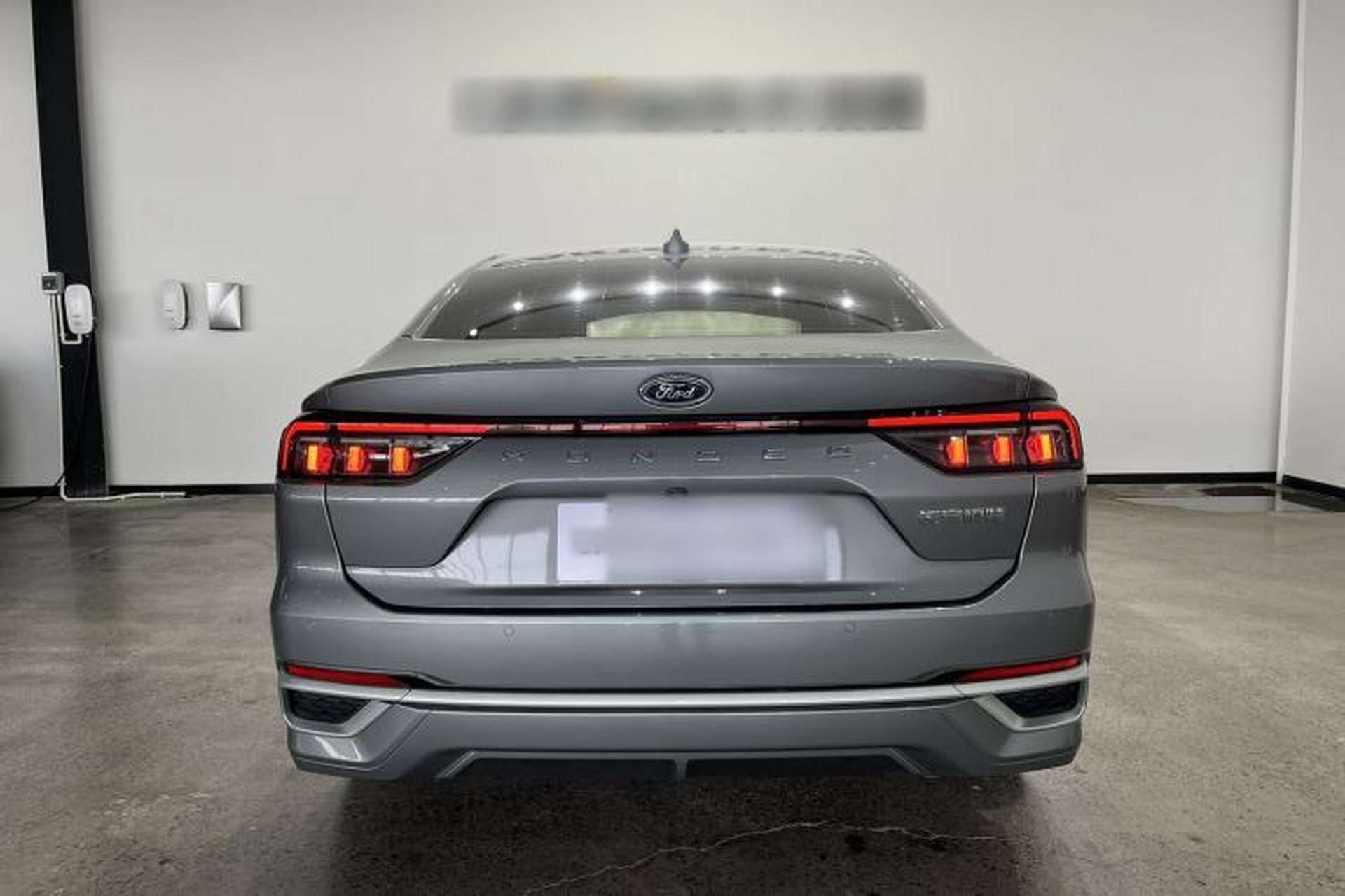Used Ford Mondeo 2025 2.0T EcoBoost Luxury Version Exterior 5
