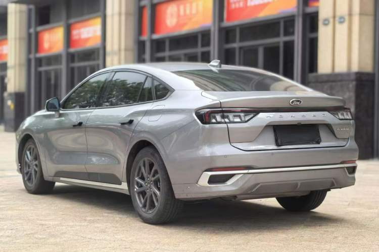 Used Ford Mondeo 2025 2.0T EcoBoost Luxury Version Exterior 5