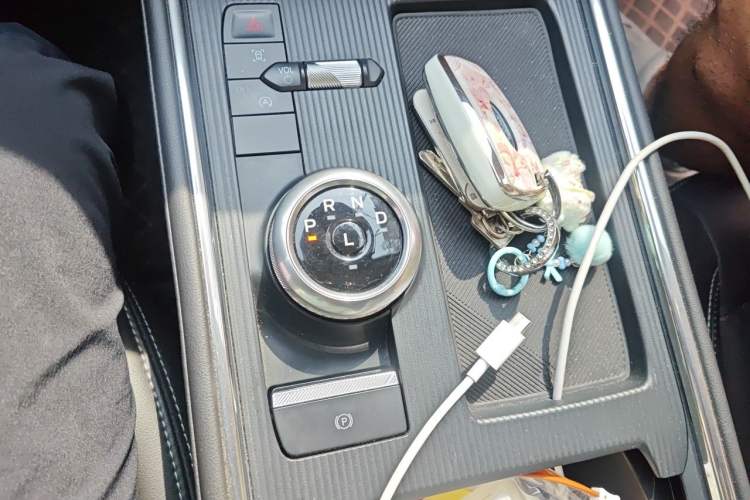 Used Ford Mondeo 2025 1.5T EcoBoost Luxury Version Gear Lever