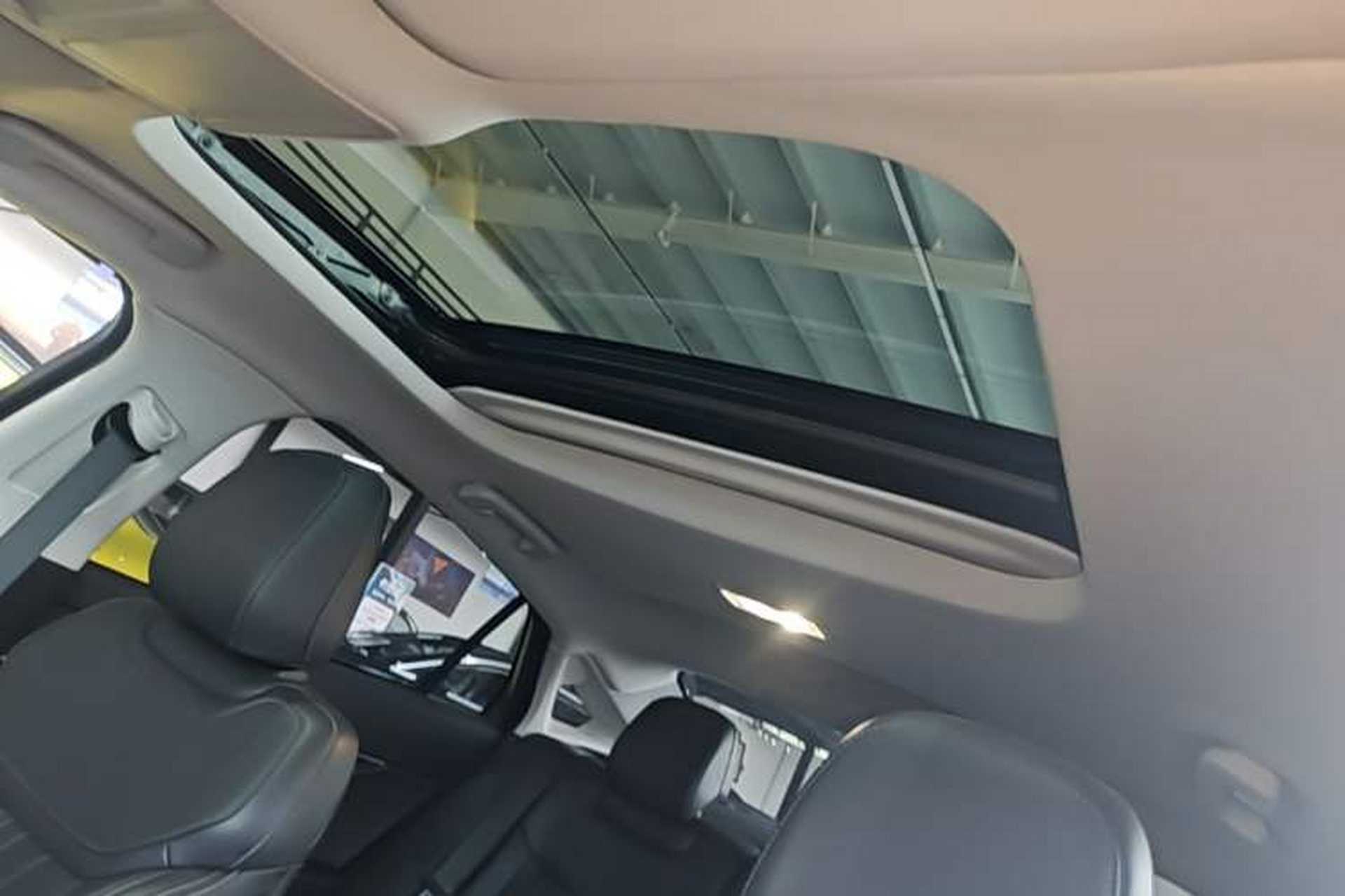 Used Ford Mondeo 2025 2.0T EcoBoost Luxury Version Headliner
