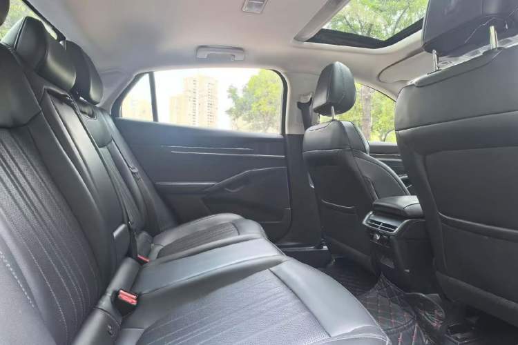Used Ford Mondeo 2025 2.0T EcoBoost Luxury Version Interior 2