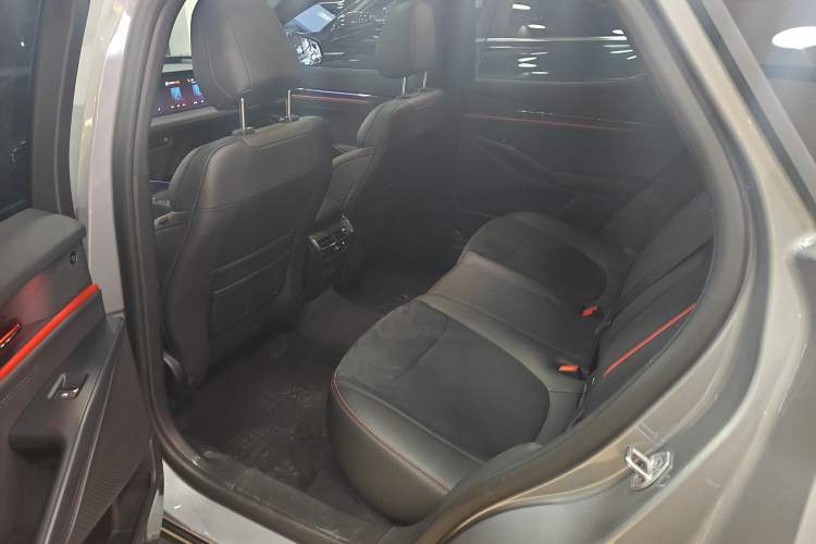 Used Ford Mondeo 2025 2.0T EcoBoost E Hybrid Sport Edition ST-Line Interior 3