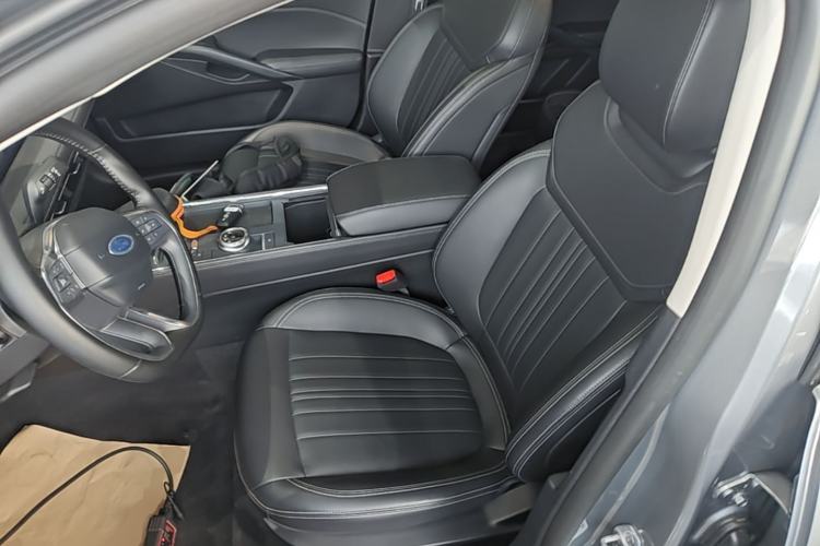 Used Ford Mondeo 2025 2.0T EcoBoost Luxury Version Left Front Seat