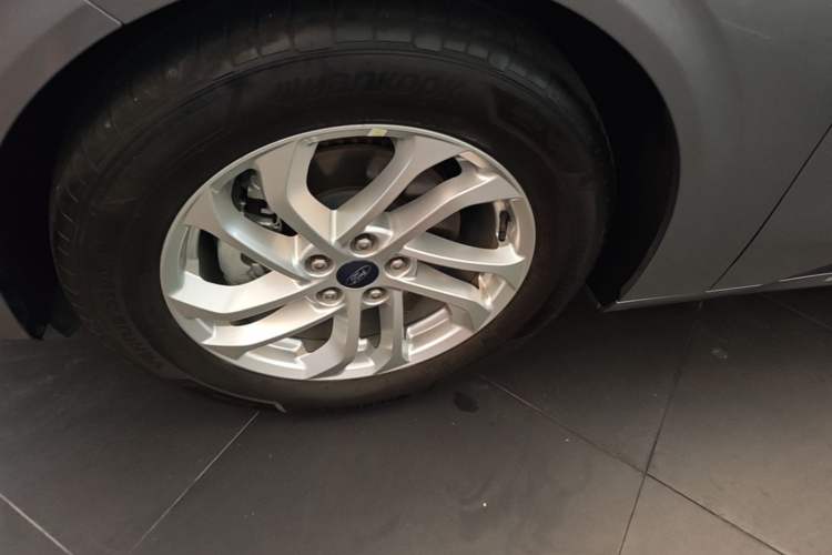 Used Ford Mondeo 2025 1.5T EcoBoost E Hybrid Comfort Edition Left Front Wheel Hub