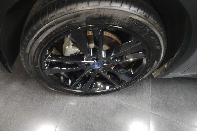 Used Ford Mondeo 2025 2.0T EcoBoost E Hybrid Sport Edition Left Front Wheel Hub