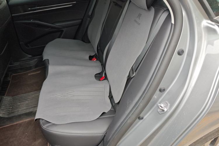 Used Ford Mondeo 2025 2.0T EcoBoost Luxury Version Left Rear Seat