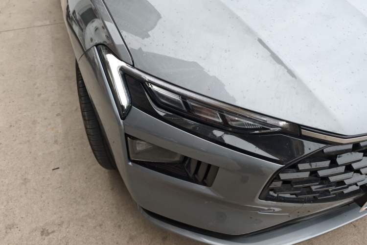 Used Ford Mondeo 2025 2.0T EcoBoost Luxury Version Right Front Headlight