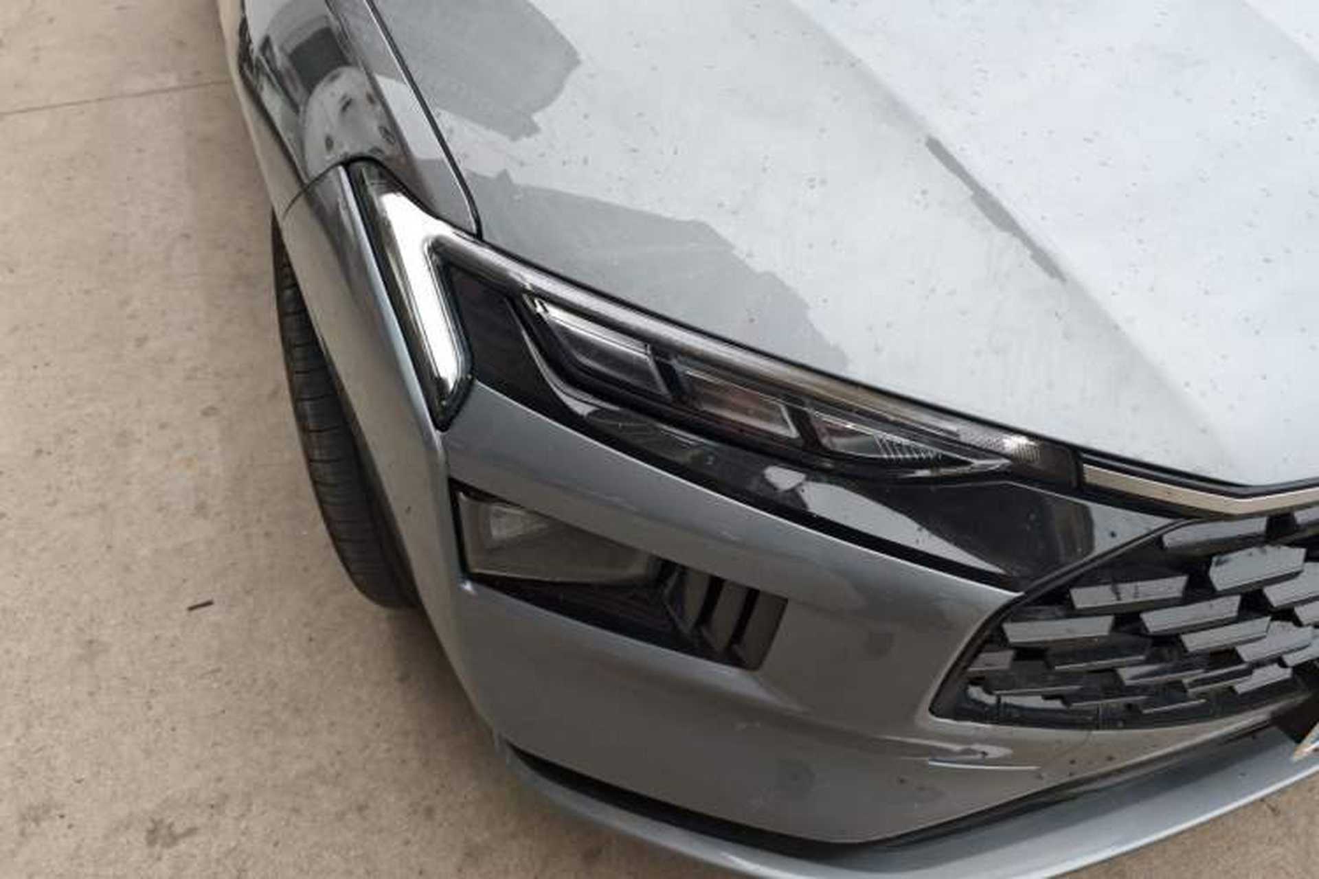 Used Ford Mondeo 2025 2.0T EcoBoost Luxury Version Right Front Headlight