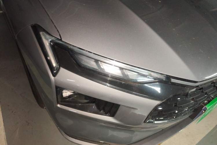 Used Ford Mondeo 2025 2.0T EcoBoost Luxury Version Right Front Headlight