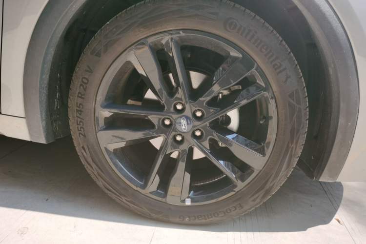 Used Ford Mondeo 2025 2.0T EcoBoost E Hybrid Sport Edition Right Front Wheel Hub