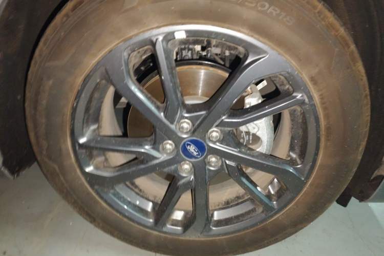 Used Ford Mondeo 2025 2.0T EcoBoost Luxury Version Right Front Wheel Hub