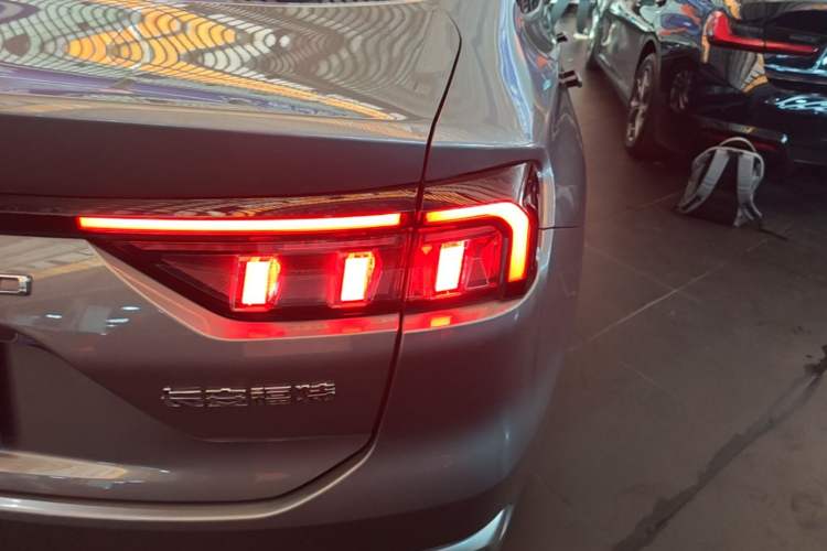Used Ford Mondeo 2025 1.5T EcoBoost E Hybrid Comfort Edition Right Rear Taillight