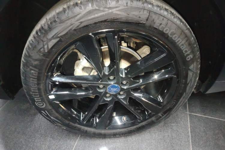 Used Ford Mondeo 2025 2.0T EcoBoost E Hybrid Sport Edition Right Rear Wheel Hub