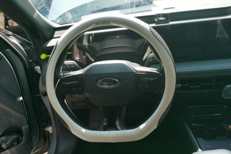 Used Ford Mondeo 2025 2.0T EcoBoost E Hybrid Sport Edition Steering Wheel