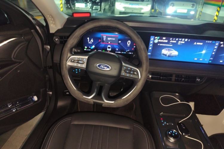 Used Ford Mondeo 2025 2.0T EcoBoost Luxury Version Steering Wheel