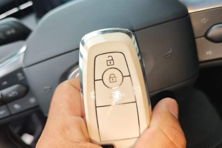 Used Ford Mondeo 2025 2.0T EcoBoost Luxury Version Vehicle Key