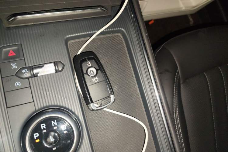 Used Ford Mondeo 2025 2.0T EcoBoost Luxury Version Vehicle Key