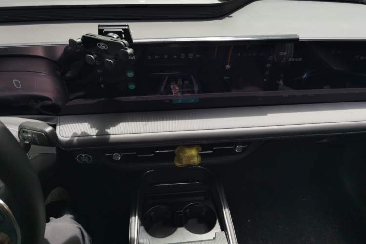 Used Ford Mondeo 2025 2.0T EcoBoost Luxury Version Audio And AC Panel