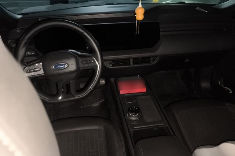 Used Ford Mondeo 2025 1.5T EcoBoost Comfort Version Center Console
