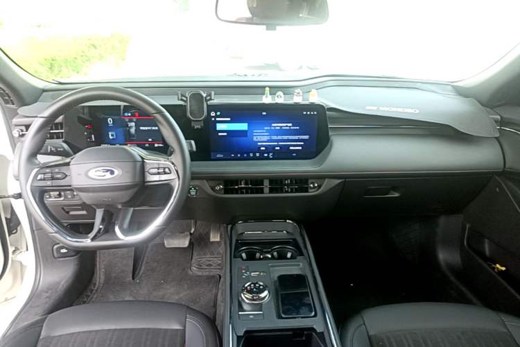 Used Ford Mondeo 2025 1.5T EcoBoost Comfort Version Center Console
