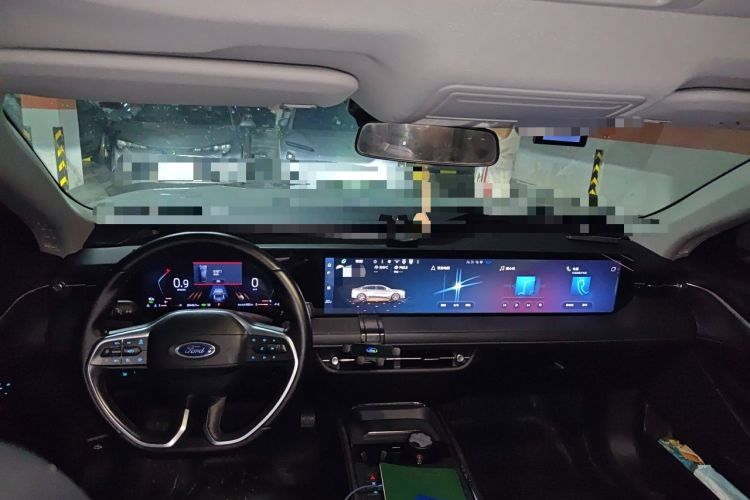 Used Ford Mondeo 2025 2.0T EcoBoost Luxury Version Center Console