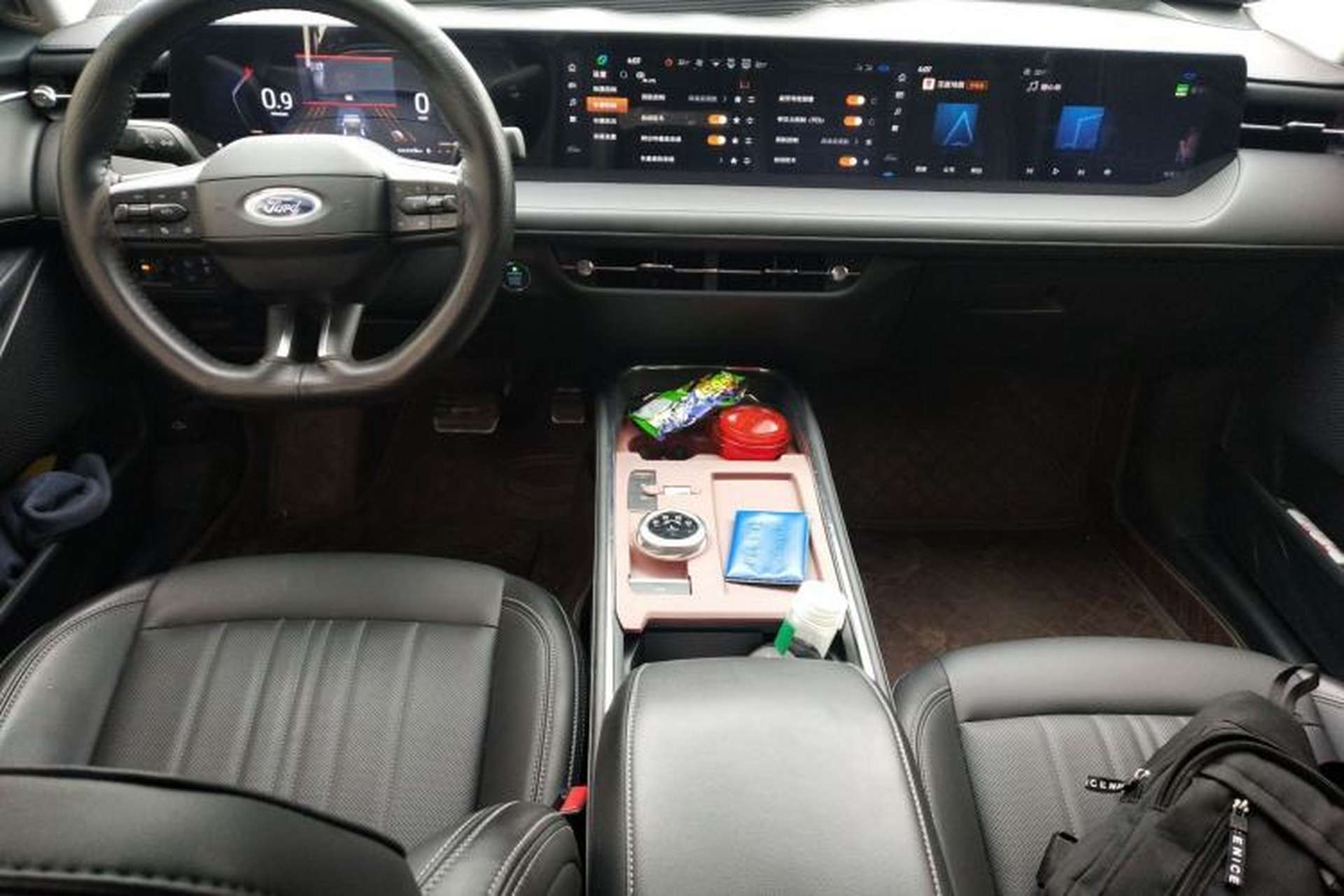 Used Ford Mondeo 2025 2.0T EcoBoost Luxury Version Center Console