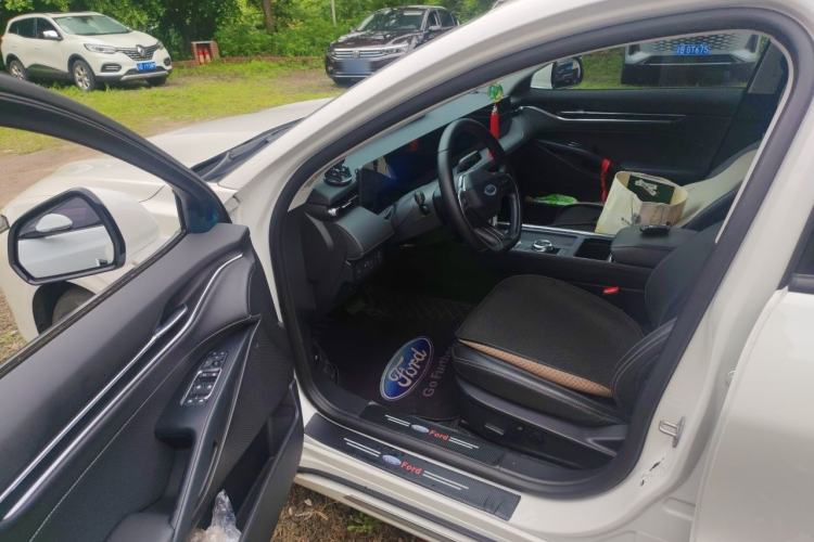 Used Ford Mondeo 2025 2.0T EcoBoost Luxury Version Driver Seat