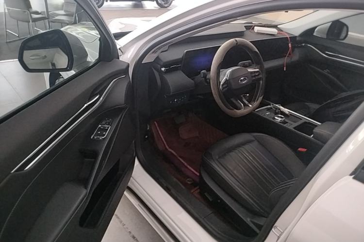 Used Ford Mondeo 2025 2.0T EcoBoost Luxury Version Driver Seat