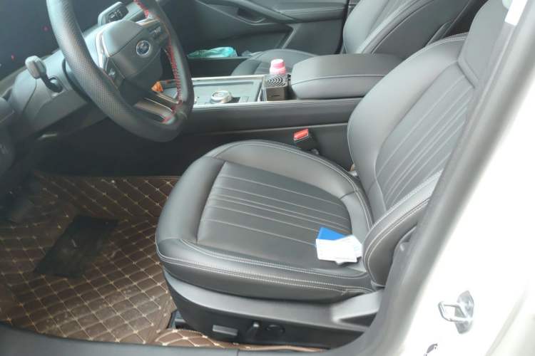 Used Ford Mondeo 2025 2.0T EcoBoost Luxury Version Driver Seat