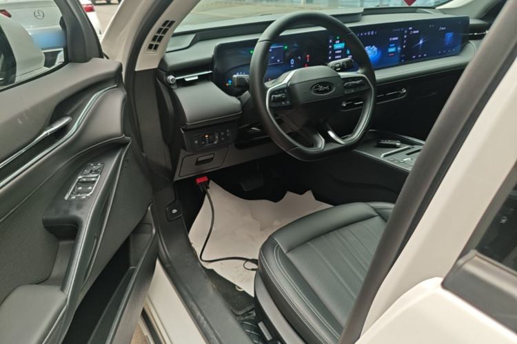 Used Ford Mondeo 2025 2.0T EcoBoost Luxury Version Driver Seat