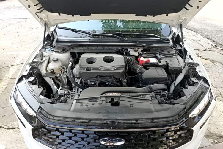 Used Ford Mondeo 2025 1.5T EcoBoost Comfort Version Engine Bay