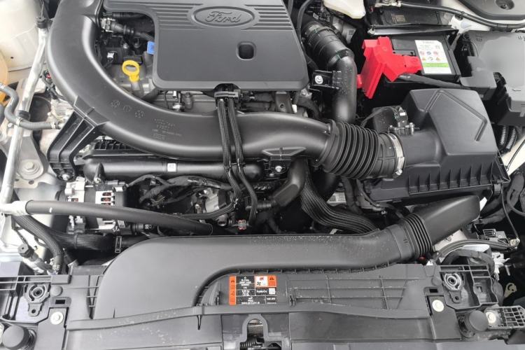 Used Ford Mondeo 2025 2.0T EcoBoost Luxury Version Engine Bay