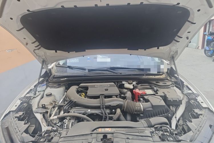 Used Ford Mondeo 2025 2.0T EcoBoost Luxury Version Engine Bay