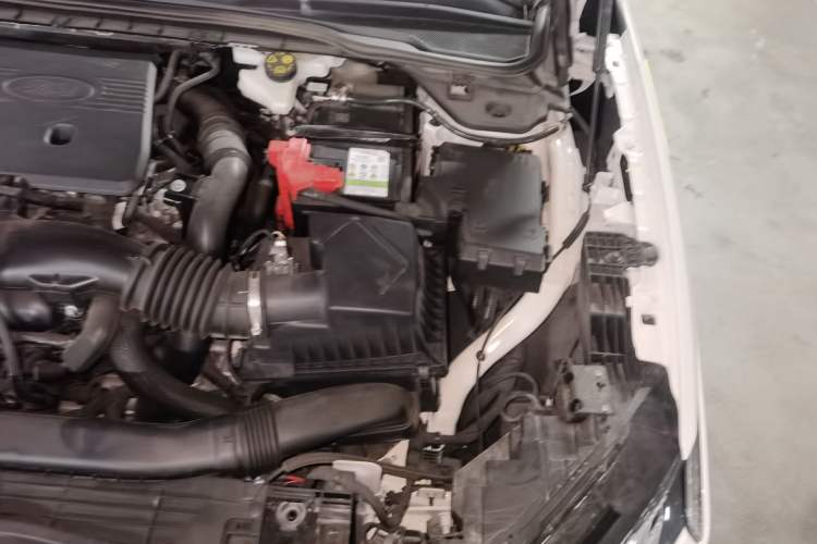 Used Ford Mondeo 2025 2.0T EcoBoost Ultimate Edition Engine Bay Left