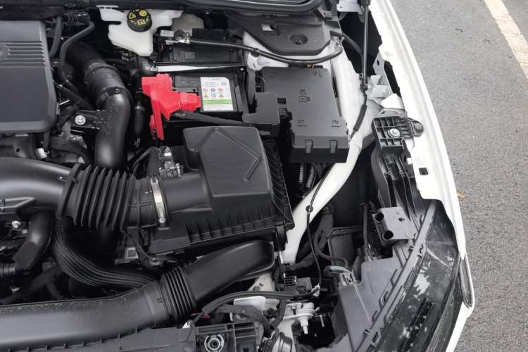 Used Ford Mondeo 2025 2.0T EcoBoost Luxury Version Engine Bay Left