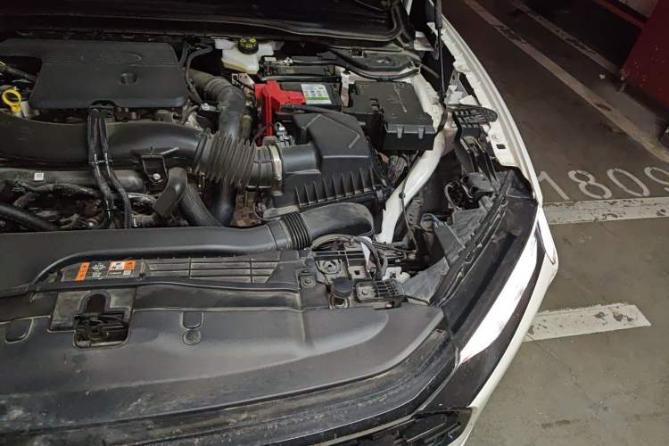 Used Ford Mondeo 2025 2.0T EcoBoost Luxury Version Engine Bay Left