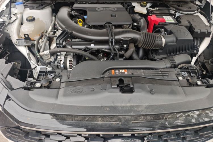 Used Ford Mondeo 2025 2.0T EcoBoost Luxury Version Engine Bay