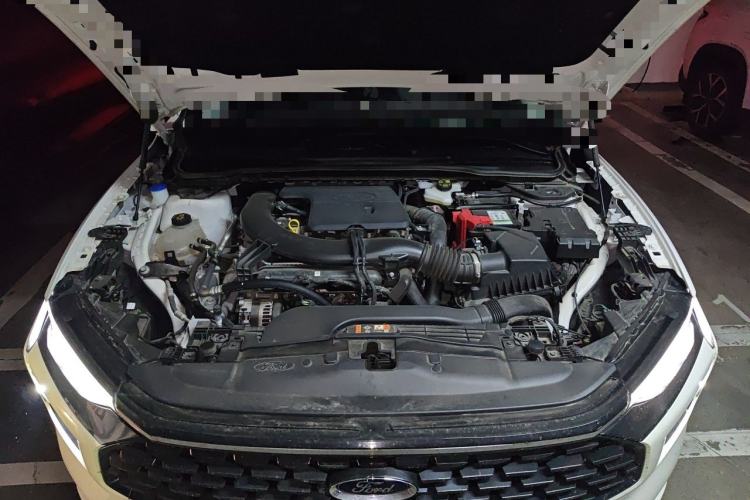 Used Ford Mondeo 2025 2.0T EcoBoost Luxury Version Engine Bay