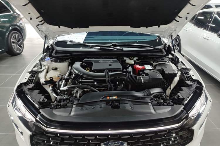 Used Ford Mondeo 2025 2.0T EcoBoost Ultimate Edition Engine Bay