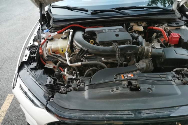 Used Ford Mondeo 2025 2.0T EcoBoost E Hybrid Sport Edition ST-Line Engine Bay Right