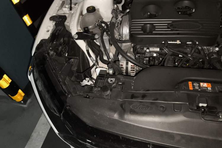 Used Ford Mondeo 2025 1.5T EcoBoost Comfort Version Engine Bay Right